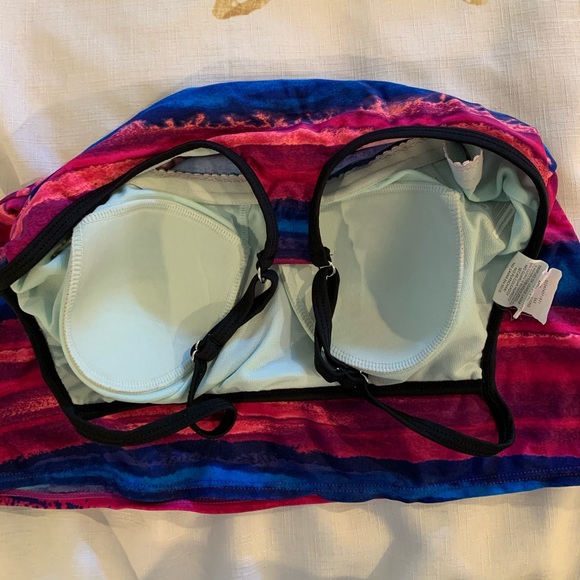 Nike Swim Top - Picture 2 of 2